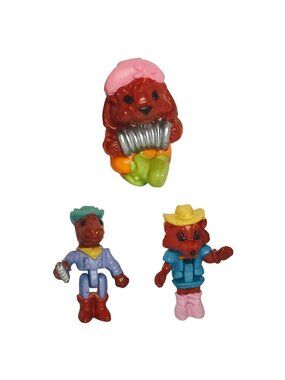 1994 Polly Pocket Animal Wonderland Light Up Horse House Muskrat Bronco Coyote